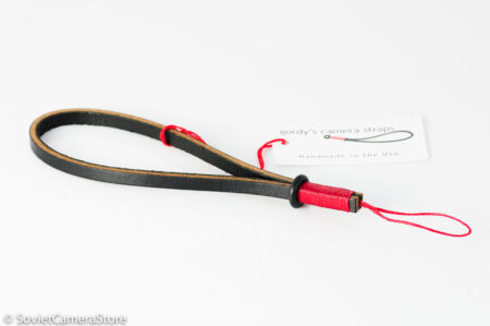 🇵🇠Gordy’s wrist strap, lug mount with string