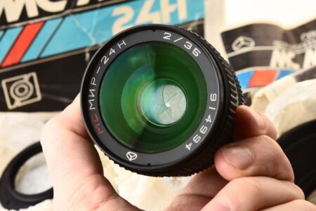 Mint condition MIR-24N 35mm f/2.0, boxed set from 1991